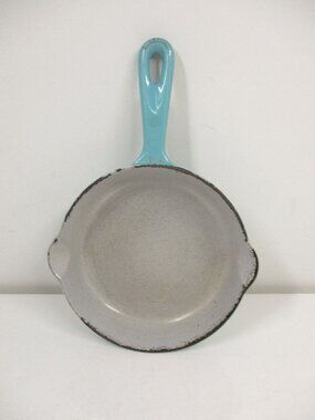 Vintage LE CREUSET Cast Iron Enamel Skillet Pan Turquoise 6 1/2" w/Double Spout